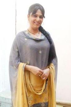 Anjali Mukhi on Artistebooking